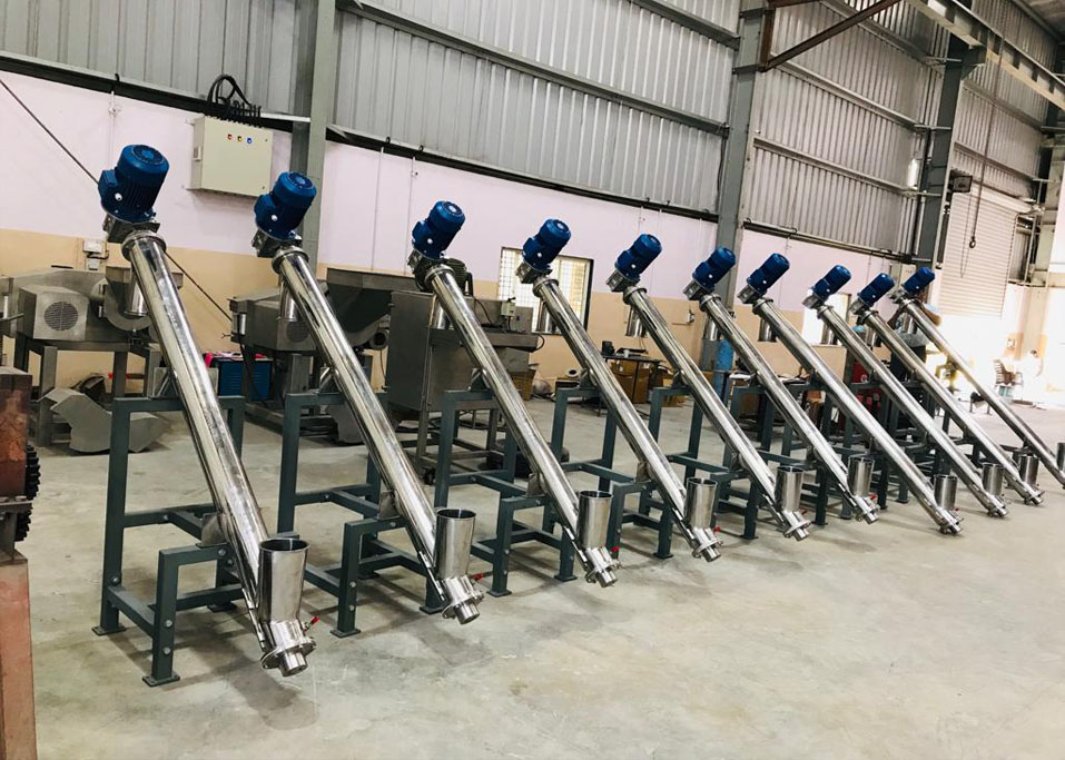 Inclined Screw Conveyors Manufacturers in Maharashtra, India